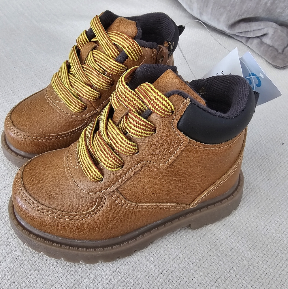 NWT Boys Carter's Boston Toddler Hiking Boots, Size 5